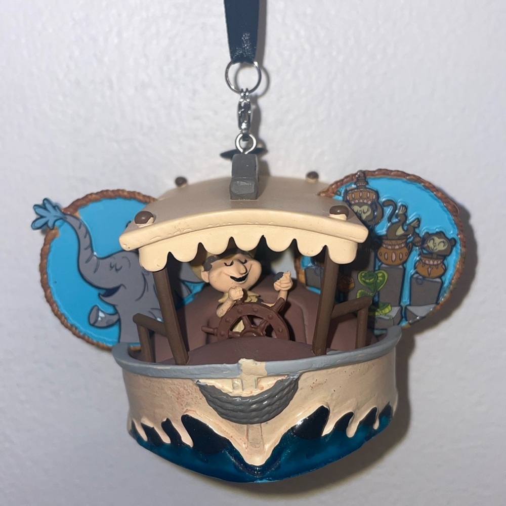 Disney Jungke Cruise Ears Christmas ornament new